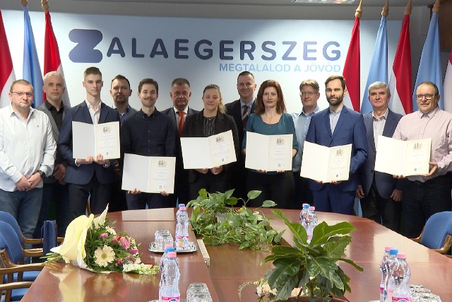 Kit�ntett�k az �v sportol�it