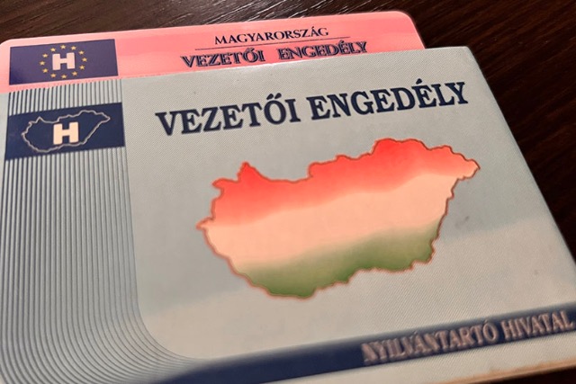 Elveszettnek jelentette be a külföldön elvett jogosítványát Elveszettnek jelentette be a külföldön elvett jogosítványát