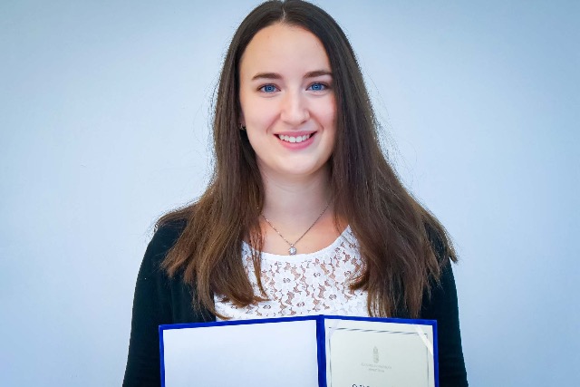 Jóna Rozina, a PE ZEK hallgatója sikeresen pályázott kiválósági ösztöndíjakra
Jóna Rozina, a PE ZEK hallgatója sikeresen pályázott kiválósági ösztöndíjakra