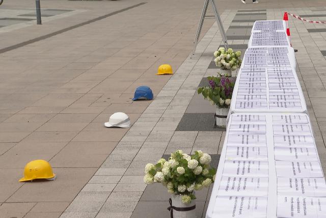 Megeml�keztek a munkahelyi balesetekben megs�r�ltekr�l �s elhunytakr�l