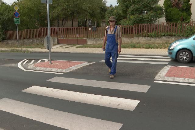 Új gyalogátkelőhely épült Andráshidán Új gyalogátkelőhely épült Andráshidán