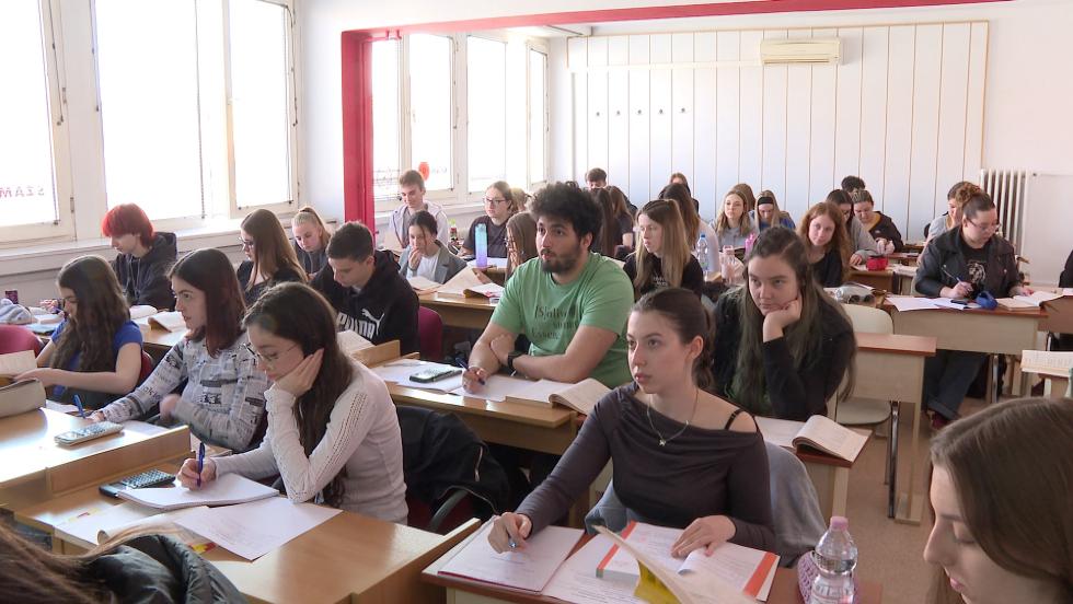 Matekmaratont szerveztek az rettsgizknek
