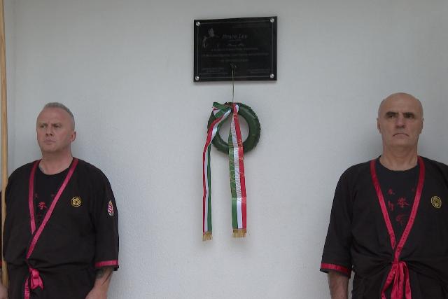 Eml�kt�bl�t avattak Bruce Lee tisztelet�re