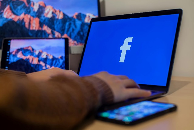 Elkezdett helyreállni a Facebook, a Messenger és az Instagram – Frissítve Elkezdett helyreállni a Facebook, a Messenger és az Instagram – Frissítve