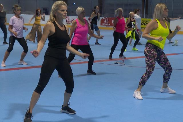 J�t�kony c�lb�l tartottak Zumba Partyt