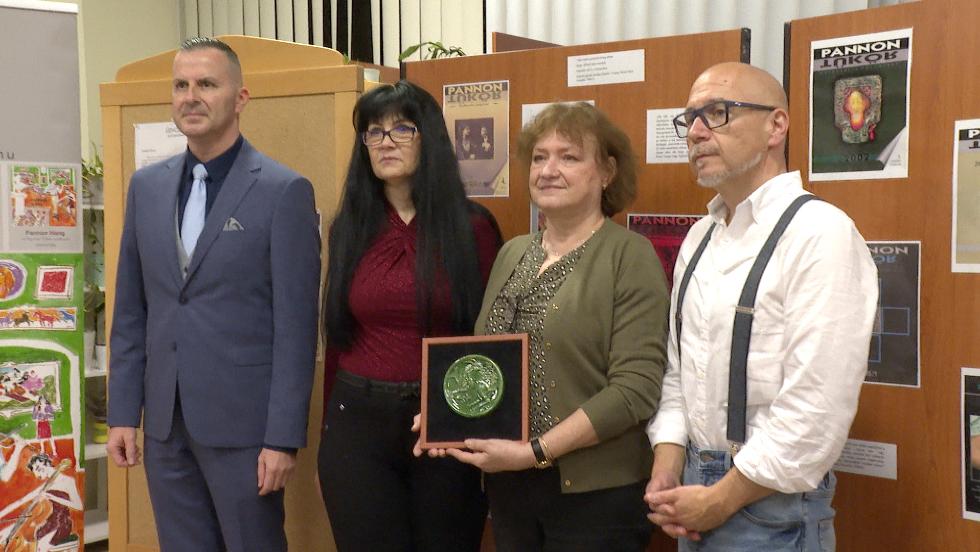 Jubiláltak – 30 éves a Pannon Tükör Jubiláltak – 30 éves a Pannon Tükör