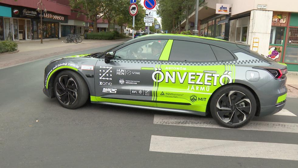 Tanács Zoltán: az önvezető autók a közlekedésbiztonság szempontjából is előrelépést jelentenek
Tanács Zoltán: az önvezető autók a közlekedésbiztonság szempontjából is előrelépést jelentenek