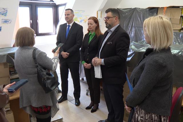 F�t�skorszer�s�t�s – Rekonstrukci�s munk�k a De�k k�nyvt�rban