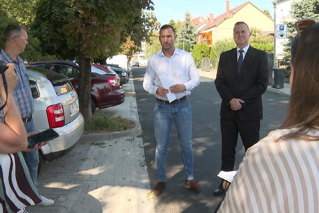 Megújult a Vizslaparki utca Megújult a Vizslaparki utca