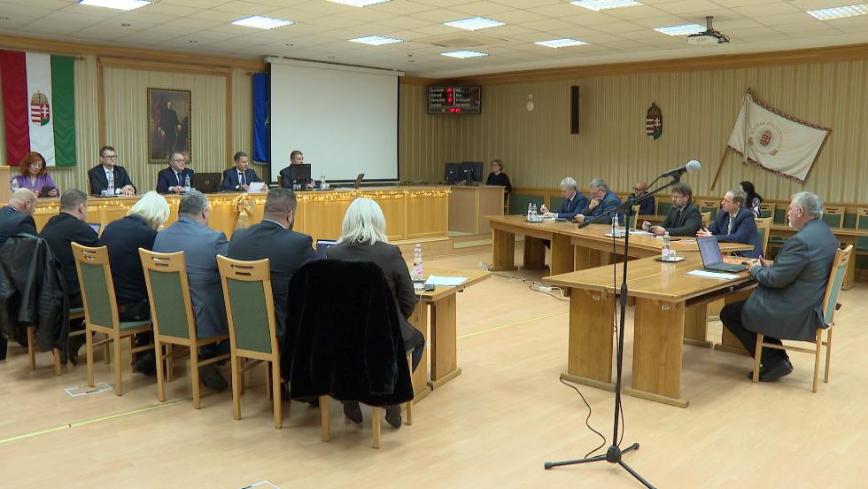 Kzgyls s kzmeghallgats a vrmegyehzn