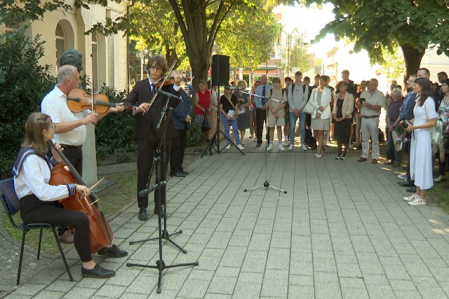 Keresztury Dezs szletsnek 119. vforduljra emlkeztek Zalaegerszegen 