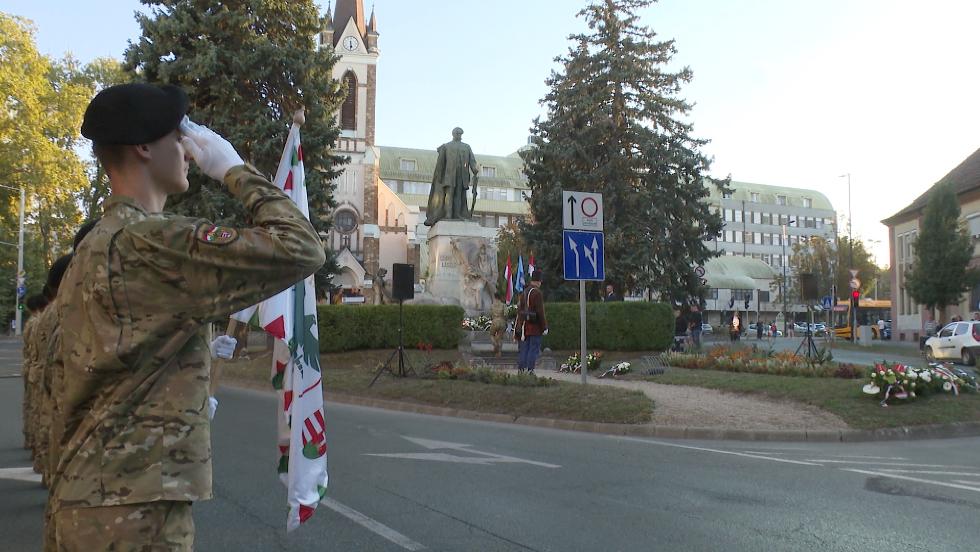 Nemzeti gyásznap: az aradi vértanúk előtt tisztelegtek Zalaegerszegen Nemzeti gyásznap: az aradi vértanúk előtt tisztelegtek Zalaegerszegen