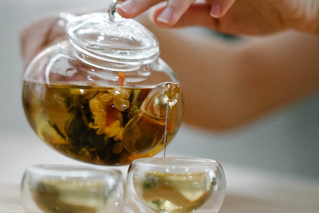 Ez a tea lenyűgöző hatással van a szervezetre, mégsem fogyasztunk belőle eleget Ez a tea lenyűgöző hatással van a szervezetre, mégsem fogyasztunk belőle eleget