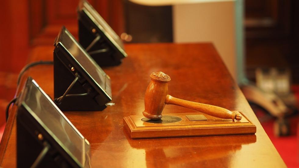Féltékenységből rongálás – vádat emeltek Féltékenységből rongálás – vádat emeltek