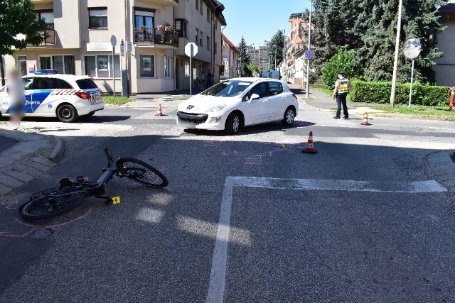 Slyos srlst szenvedett a kerkpros, aki tehergpkocsival tkztt Zalaegerszegen 