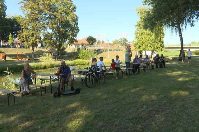 Piknik – lmnyds dlutn a Malom-t partjn  