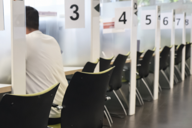 Megv�ltozik a lakc�mk�rtya �gyint�z�se: mostant�l ide kell menni �rte