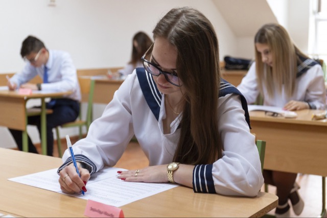 Érettségi: német nyelvből vizsgáznak a diákok
Érettségi: német nyelvből vizsgáznak a diákok