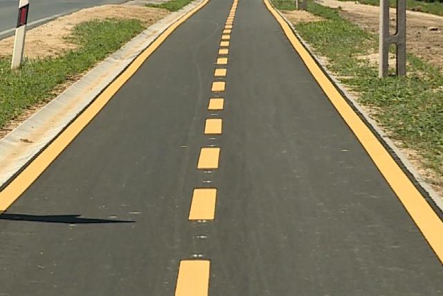 �j h�d �p�l az �p�t�k �tja melletti ker�kp�r�ton