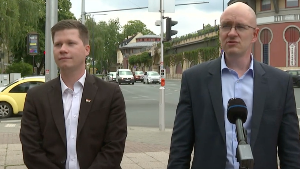 Aláírásgyűjtést szervezett a Jobbik-Konzervatívok Aláírásgyűjtést szervezett a Jobbik-Konzervatívok