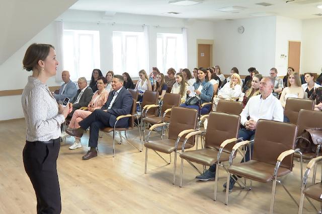 „A j�v� Zal�ja” – R�gi�nk j�v�je az intelligens rendszerek vil�g�ban 