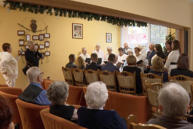 Karcsonyi nnepsg a Platn soron s a Kossuth utcban