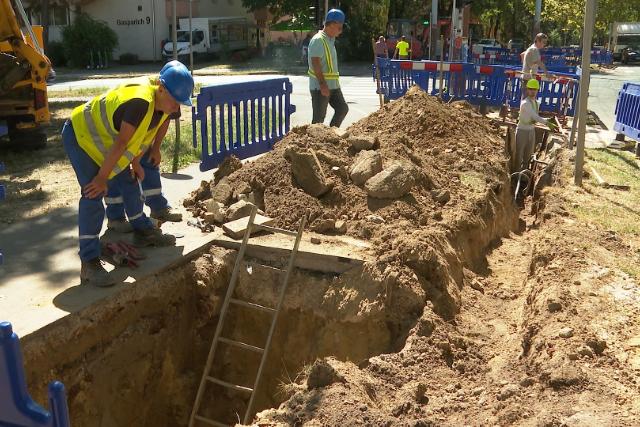 Csaknem 90 mter vzvezetket cserlnek a Gasparich utcnl
