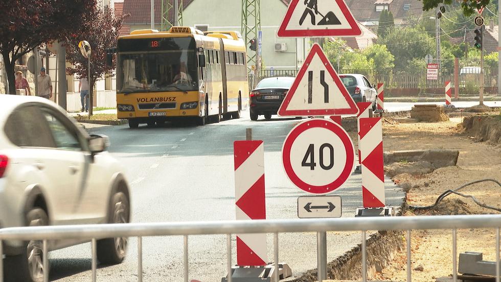 Két hétig lezárják a Hunyadi utcát Két hétig lezárják a Hunyadi utcát