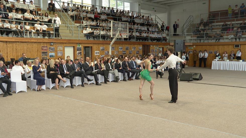 60 éves jubileumát ünnepli a Landorhegyi Sportiskolai Általános Iskola 60 éves jubileumát ünnepli a Landorhegyi Sportiskolai Általános Iskola