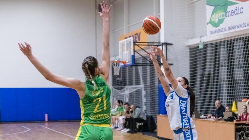 Szvvel-llekkel kzdttek a ZTE NKK fiataljai a Darazsak ellen
