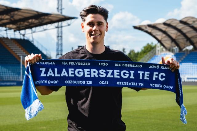 Skribek Alen visszatér a ZTE FC-hez – újra kék-fehérben a fiatal támadó
Skribek Alen visszatér a ZTE FC-hez – újra kék-fehérben a fiatal támadó
