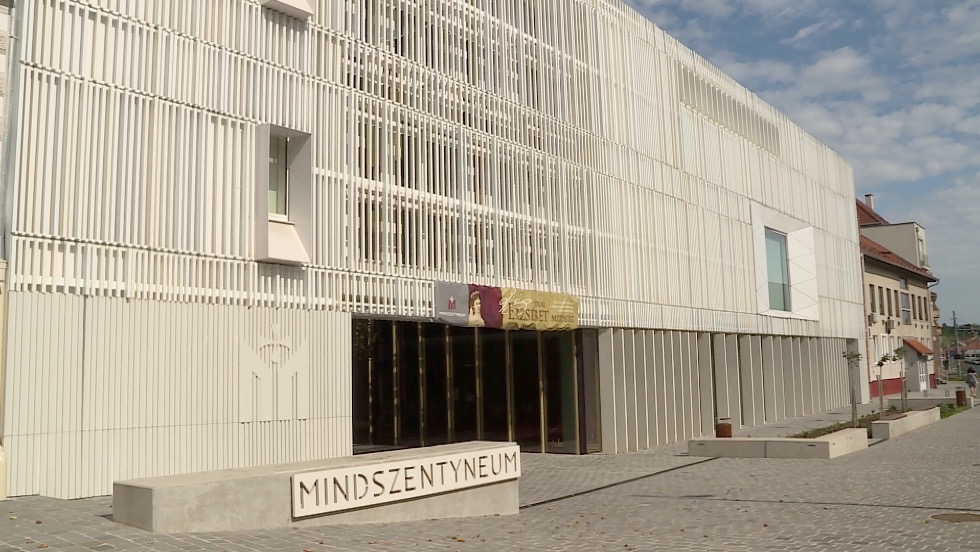 Töretlen az érdeklődés az Év háza pályázaton közönségdíjas zalaegerszegi Mindszentyneum iránt Töretlen az érdeklődés az Év háza pályázaton közönségdíjas zalaegerszegi Mindszentyneum iránt