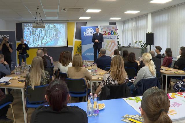 XIII. alkalommal tartottak ifjsgi kerekasztal pikniket