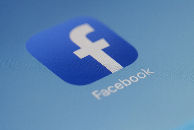 Korl�tozta a Facebook �s a Messenger? Nem �nn�l van a hiba!