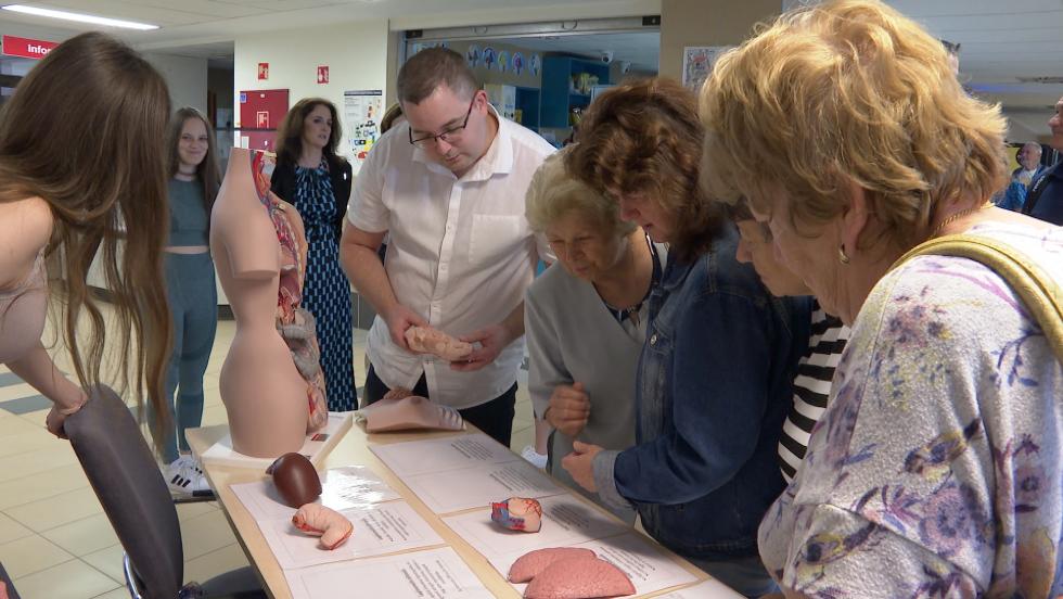 Szépkorúak vetélkedtek a zalaegerszegi kórház szervezésében Szépkorúak vetélkedtek a zalaegerszegi kórház szervezésében
