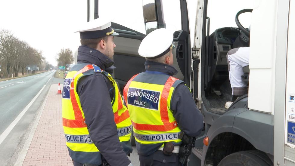 Rendrsgi ellenrzs: a tehergpjrmvek s buszok kerltek eltrbe