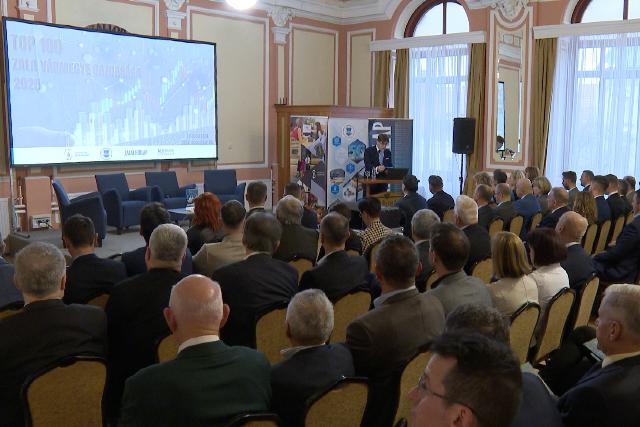 Bemutatt�k a TOP 100 kiadv�nyt