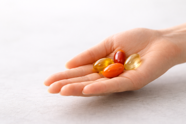 B�rgy�gy�szok esk�sznek r�: ez a 4 legjobb �reged�sg�tl� vitamin