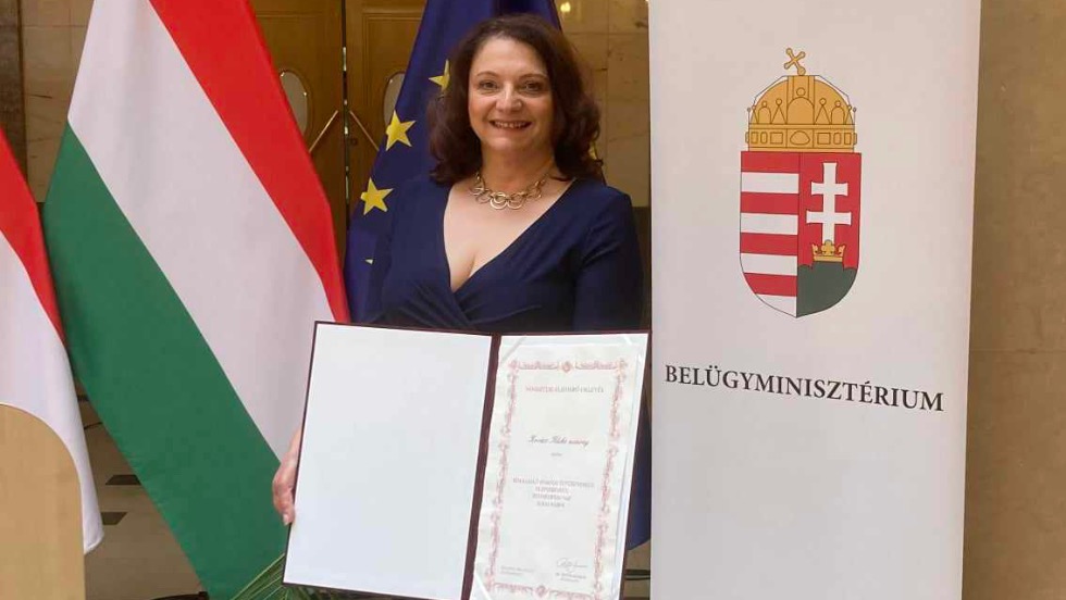 Miniszteri elismerésben részesült Kovács Ildikó vezető ápoló, a zalaegerszegi kórház munkatársa Miniszteri elismerésben részesült Kovács Ildikó vezető ápoló, a zalaegerszegi kórház munkatársa