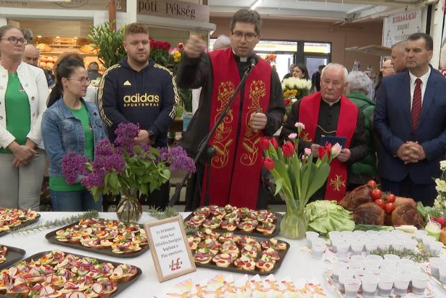 Hsvti nnepi hangulat, kstol s szentels vrta a ltogatkat a Zalaegerszegi Vsrcsarnokban