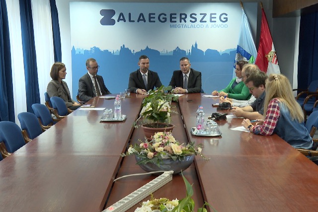 Mától lehet jelentkezni a zalaegerszegi társasházaknak a LED-csere programra Mától lehet jelentkezni a zalaegerszegi társasházaknak a LED-csere programra