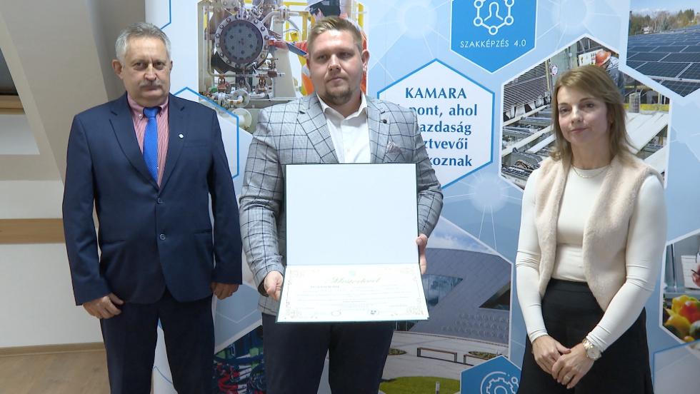 Átadták a mesterleveleket Átadták a mesterleveleket