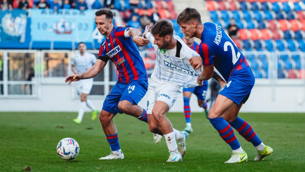 Vasárnap Nyíregyházán zárja a szezont a ZTE FC
Vasárnap Nyíregyházán zárja a szezont a ZTE FC