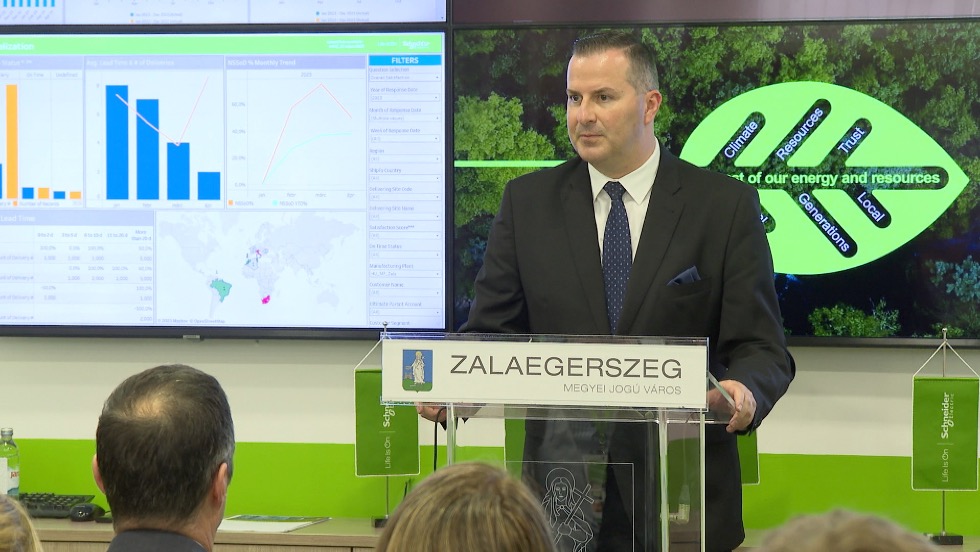 Több milliárd forintos beruházások - tovább fejleszt Zalaegerszegen a Schneider Electric Több milliárd forintos beruházások - tovább fejleszt Zalaegerszegen a Schneider Electric