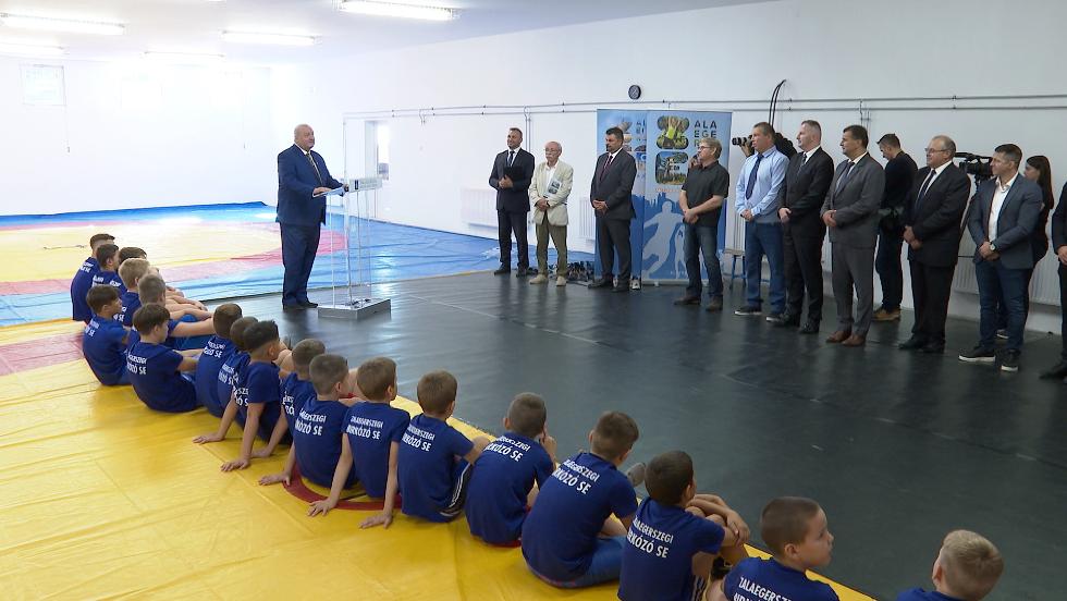 Megújult a zalaegerszegi birkózócsarnok Megújult a zalaegerszegi birkózócsarnok