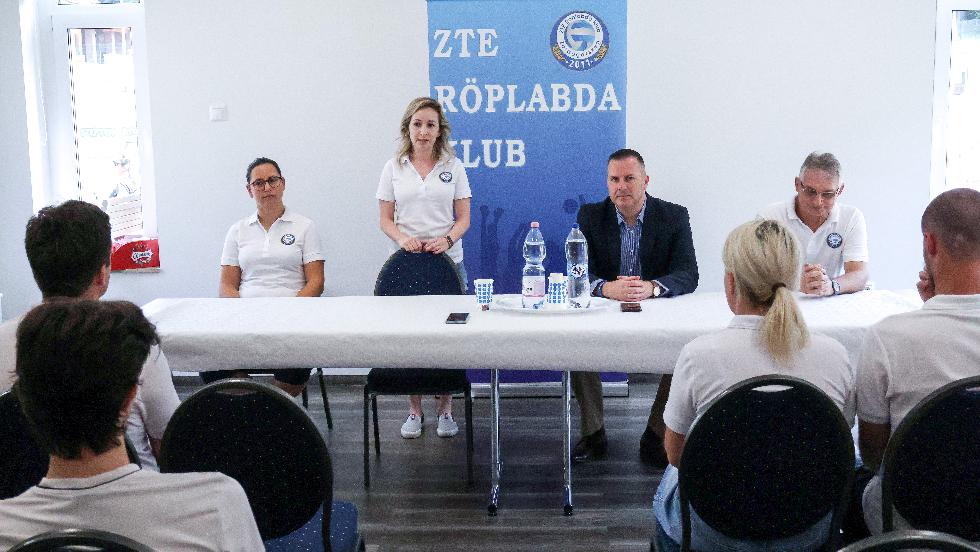 Szezonzáró családi napot tartott a ZTE RK az Alsóerdei Sport- és Élményparkban Szezonzáró családi napot tartott a ZTE RK az Alsóerdei Sport- és Élményparkban