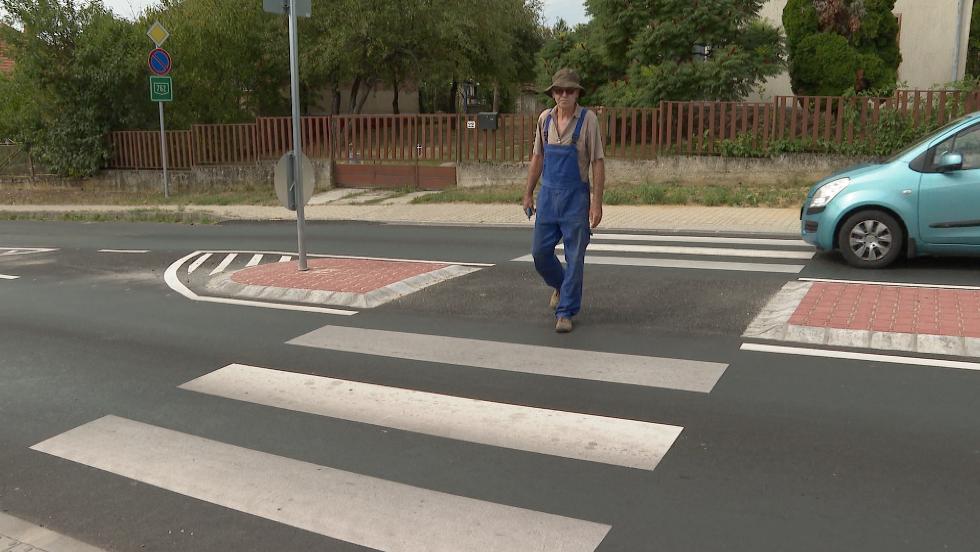 Új gyalogátkelőhely épült Andráshidán Új gyalogátkelőhely épült Andráshidán
