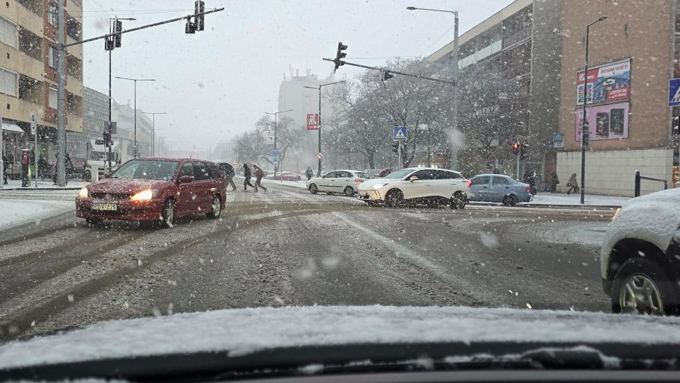 Intenzív havazás várható Zalaegerszegen, majd gyors felmelegedés következhet Intenzív havazás várható Zalaegerszegen, majd gyors felmelegedés következhet