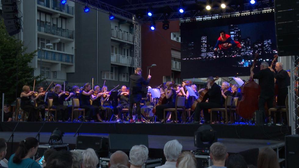 Megtelt a Dísz tér – sikeres volt a Filmzenei koncert Megtelt a Dísz tér – sikeres volt a Filmzenei koncert