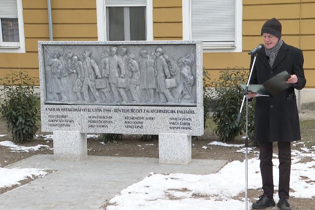 Hivatalosan is �tadt�k az 1944-ben elhurcoltak eml�km�v�t